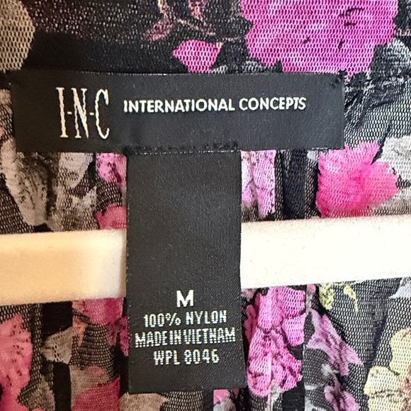 INC International Concepts Floral Sleeveless Wrap Style Tank Top Blouse - Medium - Picture 11 of 12